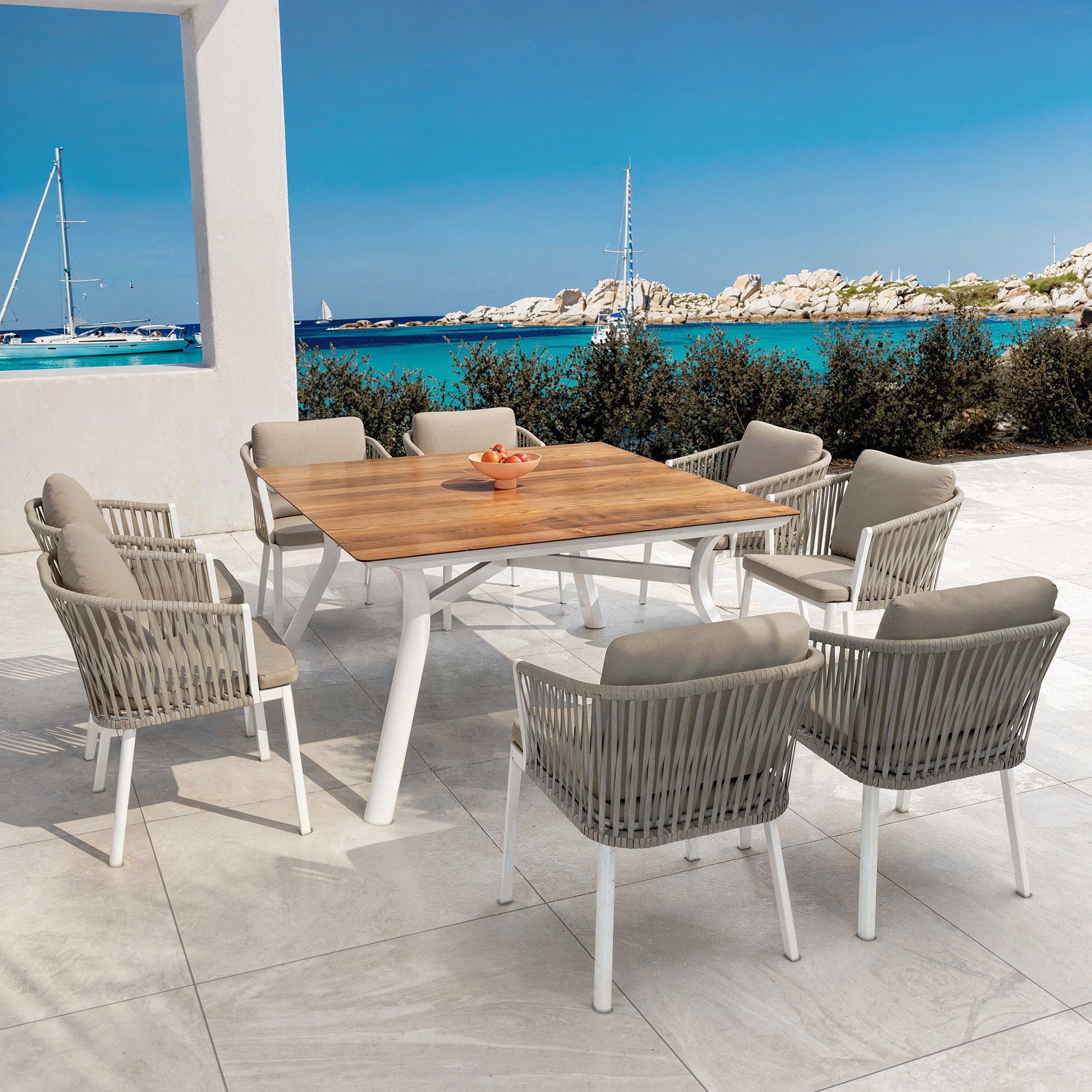 Amalfi garden discount table and chairs