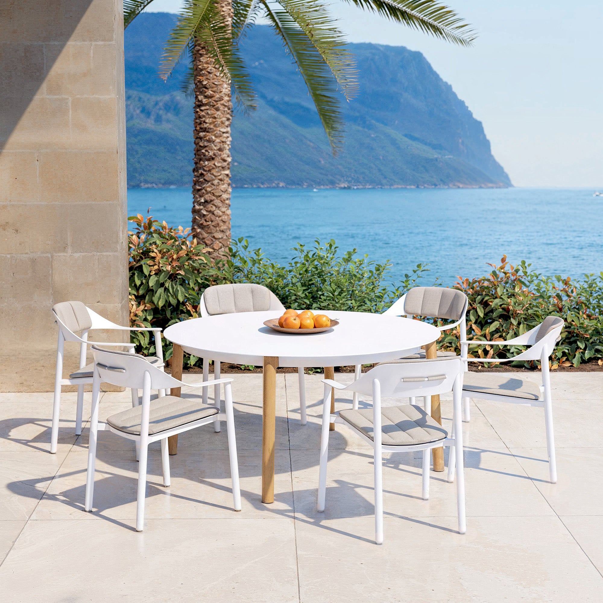 Table de jardin ronde 8 places Monte Carlo ( D149 cm  )