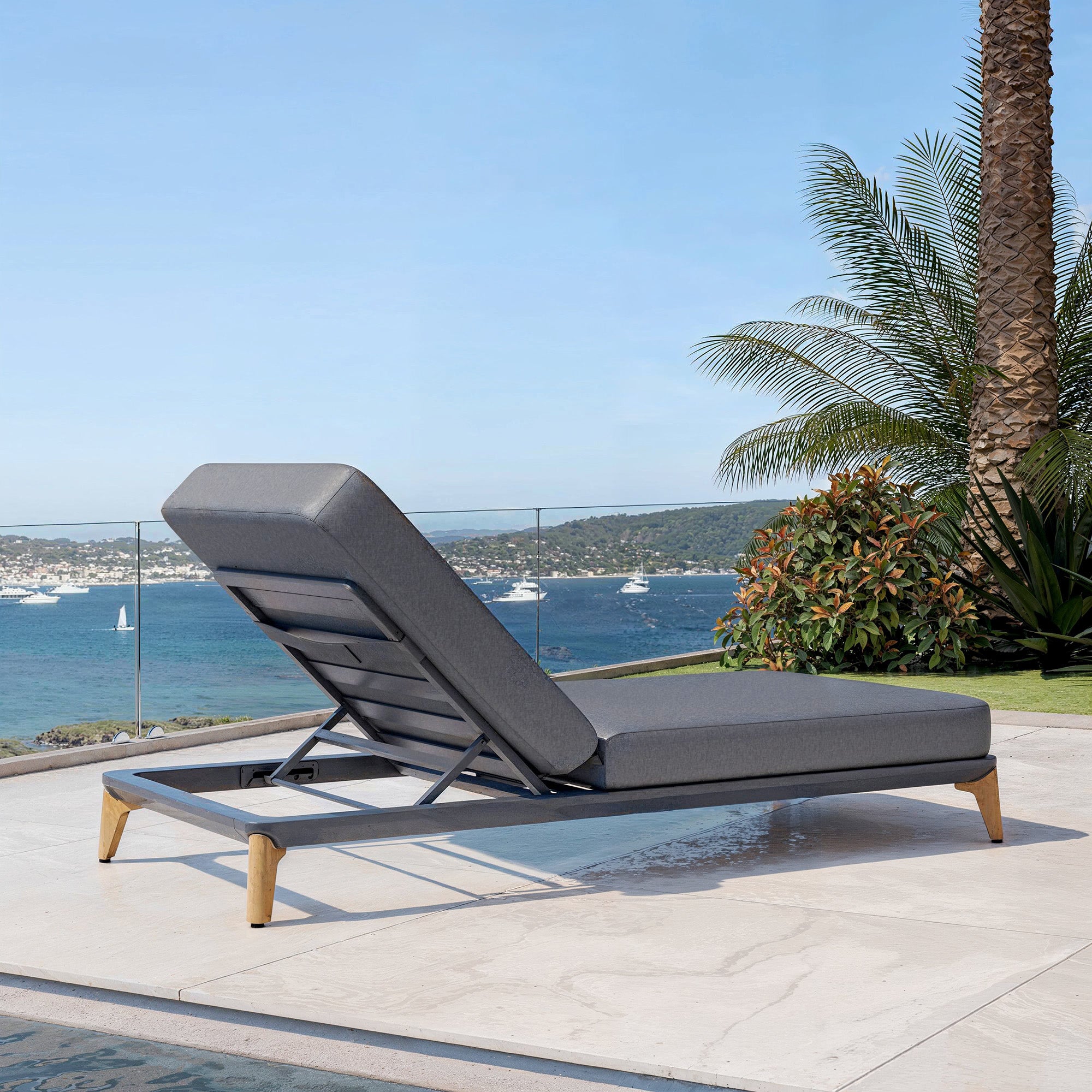 <tc> Monte Carlo sun lounger</tc>