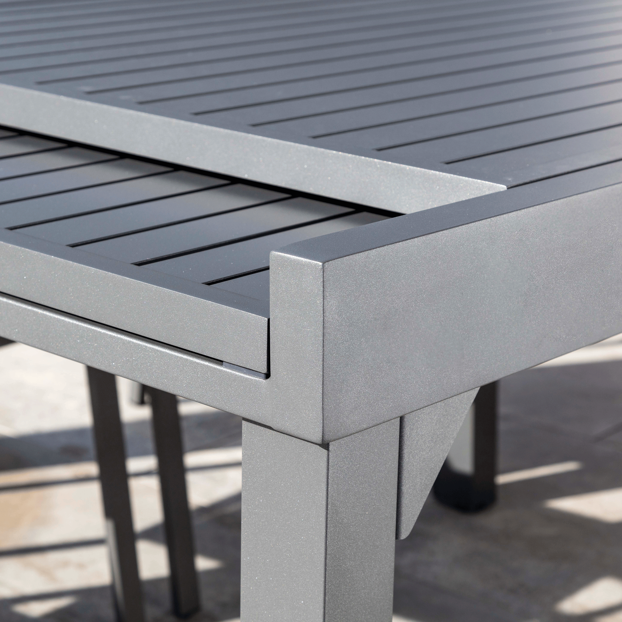 Table de jardin extensible en aluminium gris